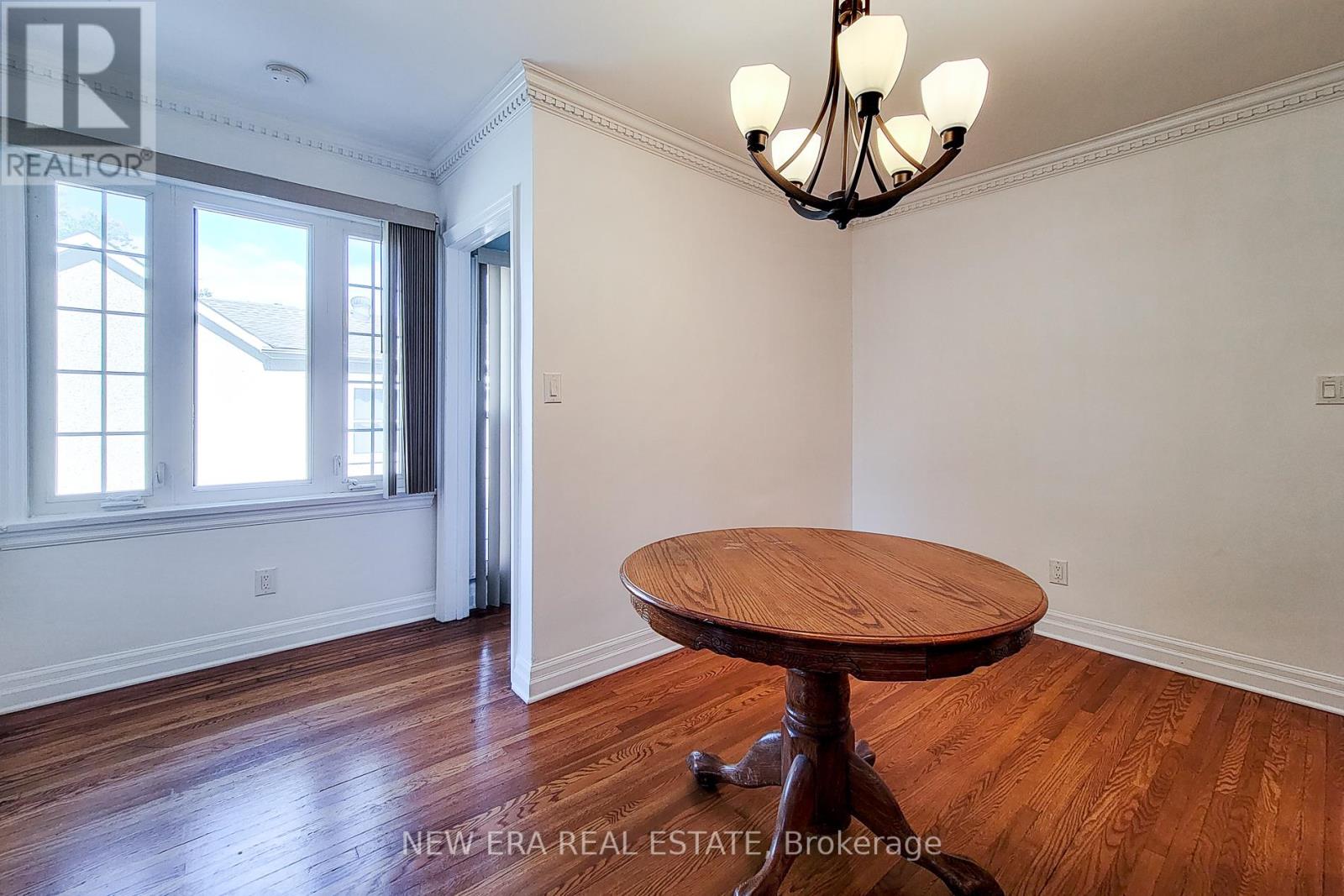 20e74b185602ff75443ae9b07403ce9c