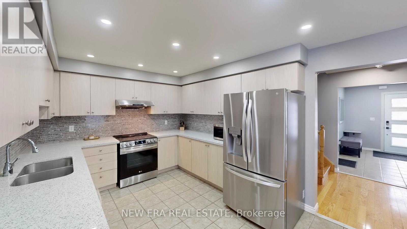 4b8fce35cba30fbec14be25a884b1400