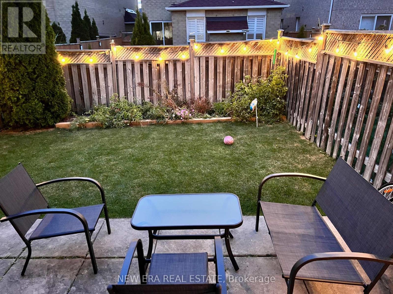 8c5d6d1993306de91e7600e852b2e5e1