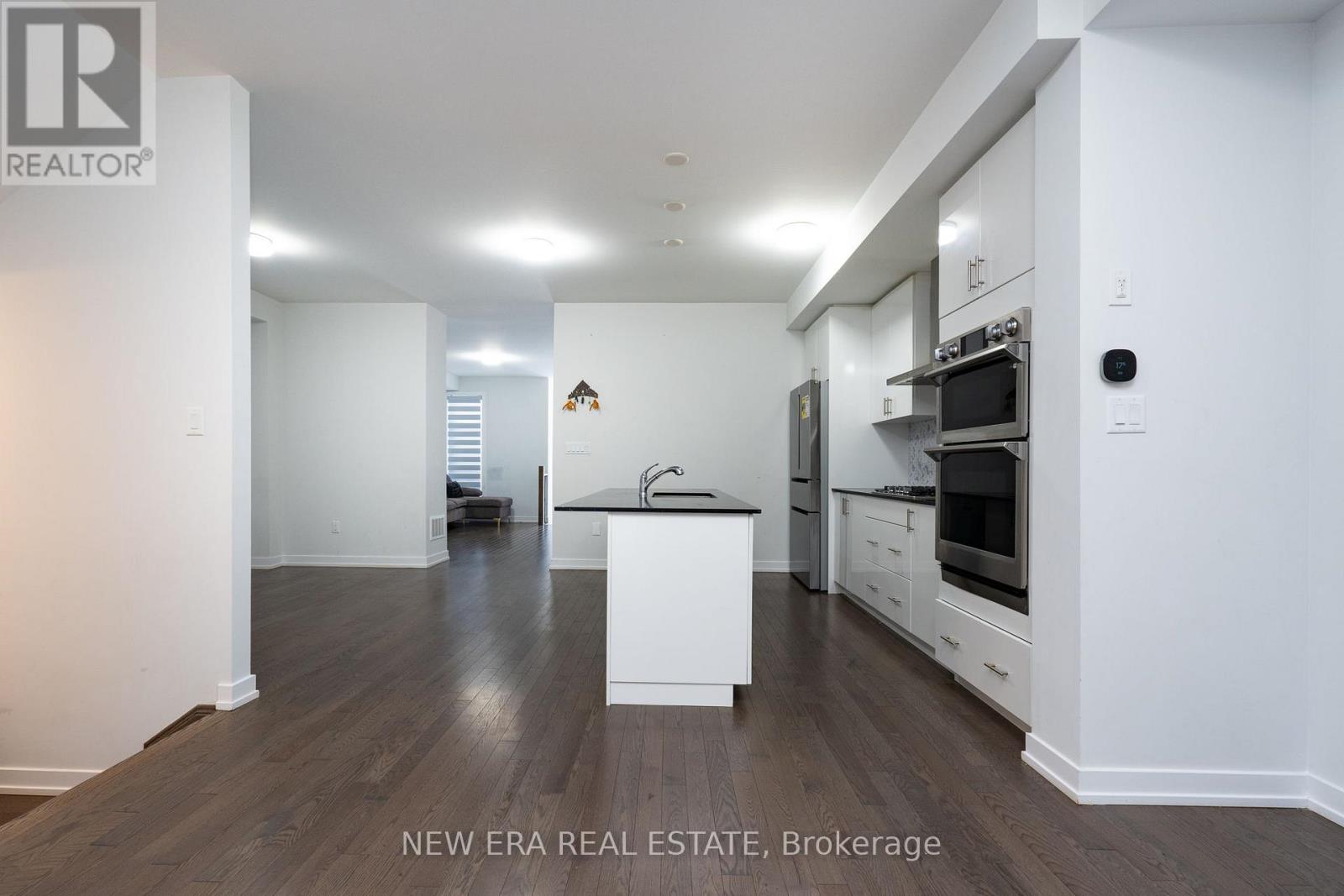 85e94bb9a1f68bde0f5794ab4d414e1e