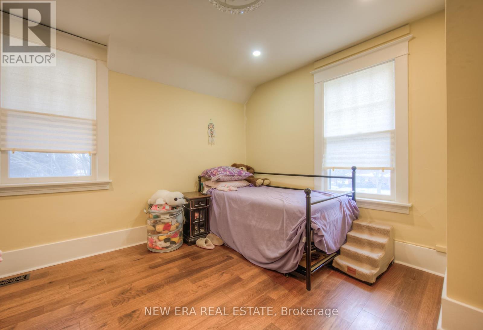 92e0fcc15b7065f572ab651c5c1221e3