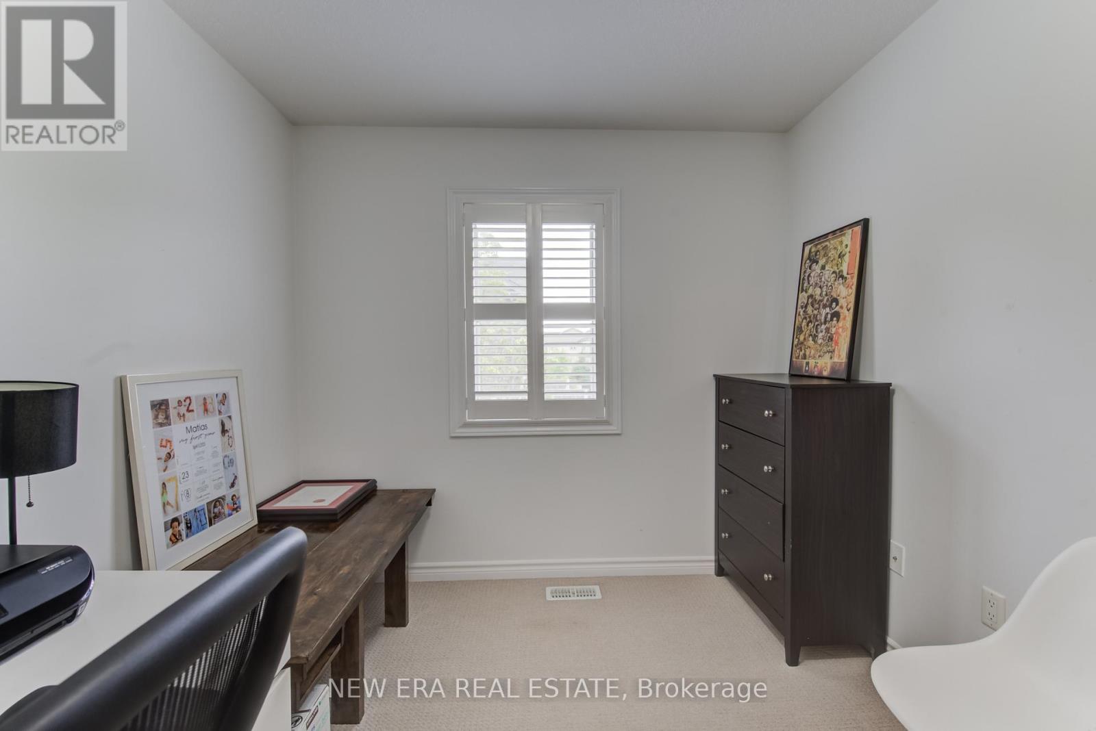 c10807cfb35aaf904942cab483bee18f