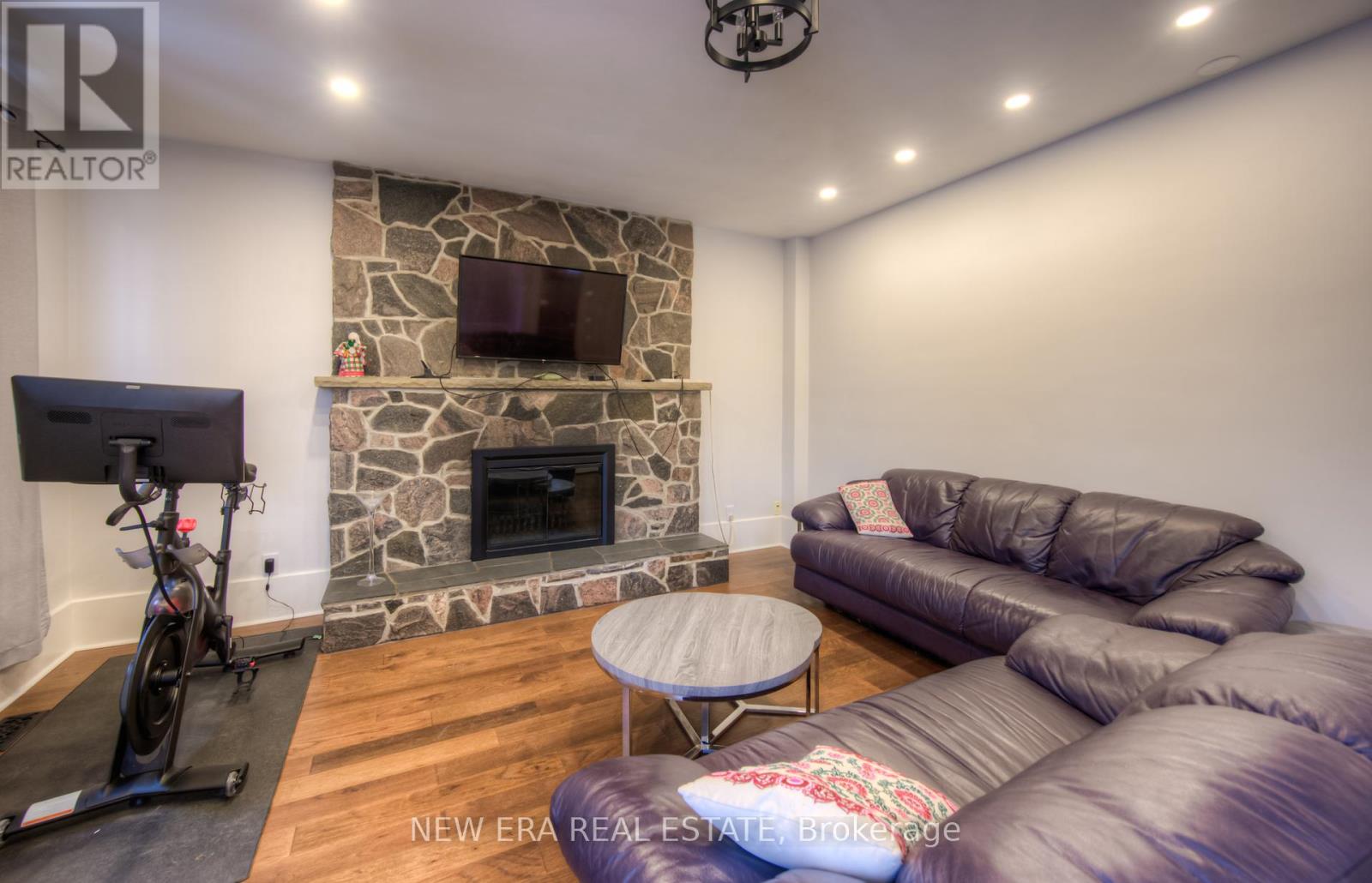 f83313bac41af853fda6cc280fd77949