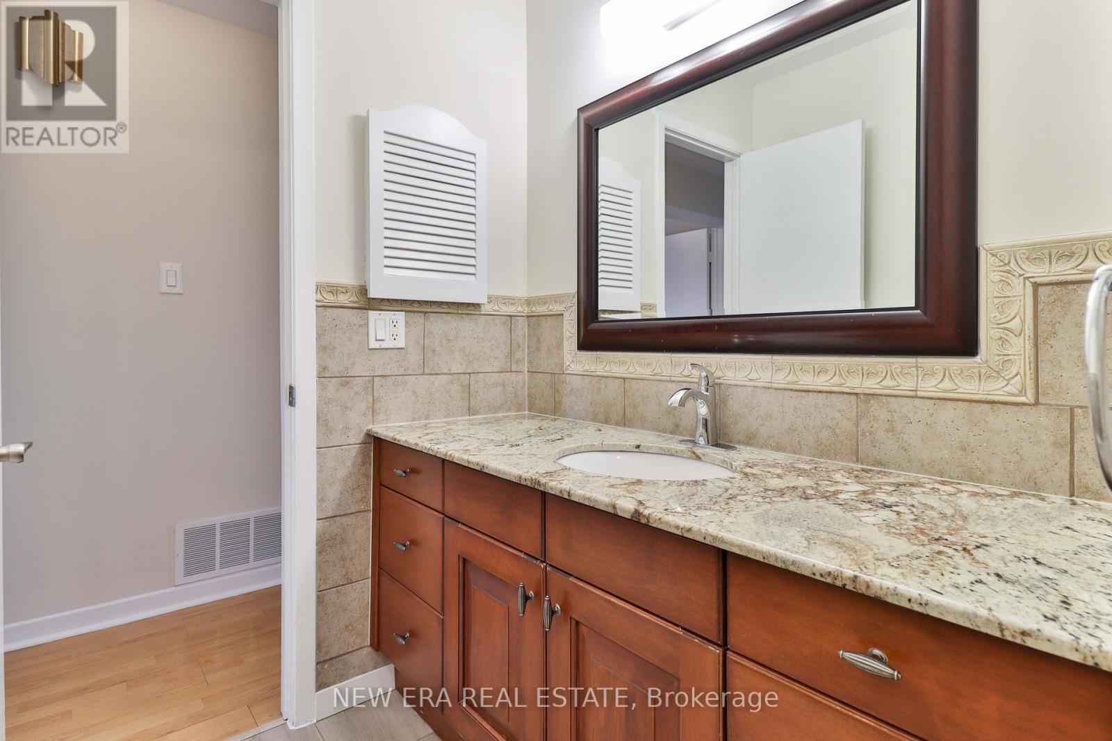 0aef4595272aca84c23db6e89729798f