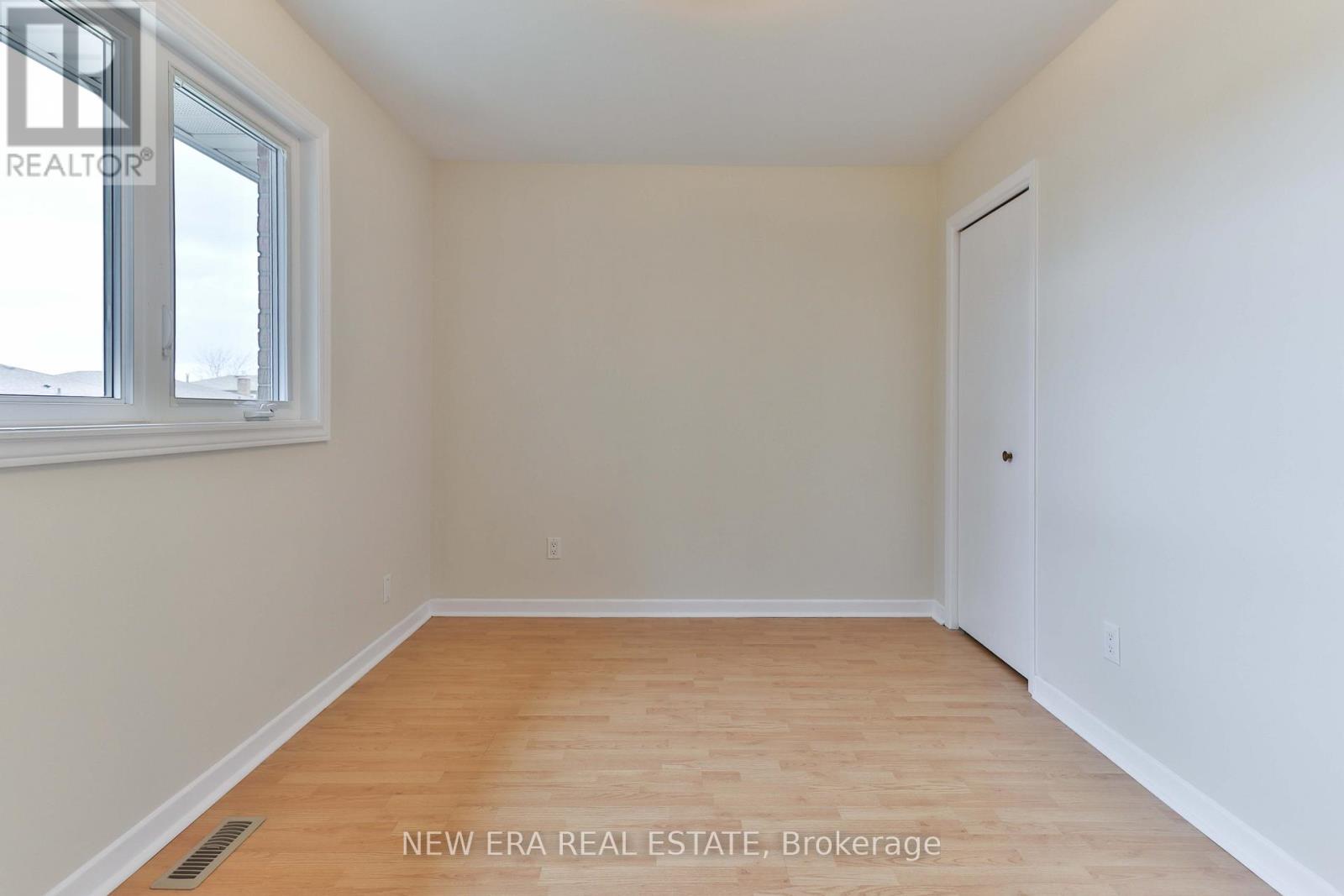 2ac75898fec10e0c6e6326d636c4930d