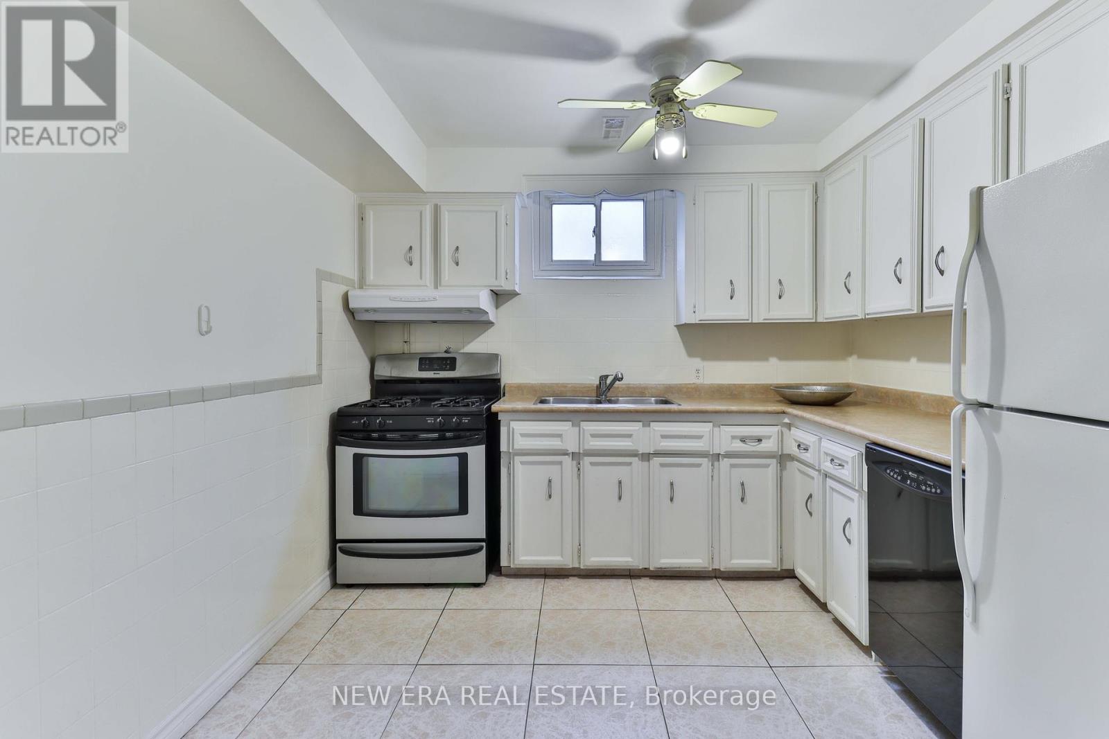 3ae42bb6f83a17b1128f3a971eefe005