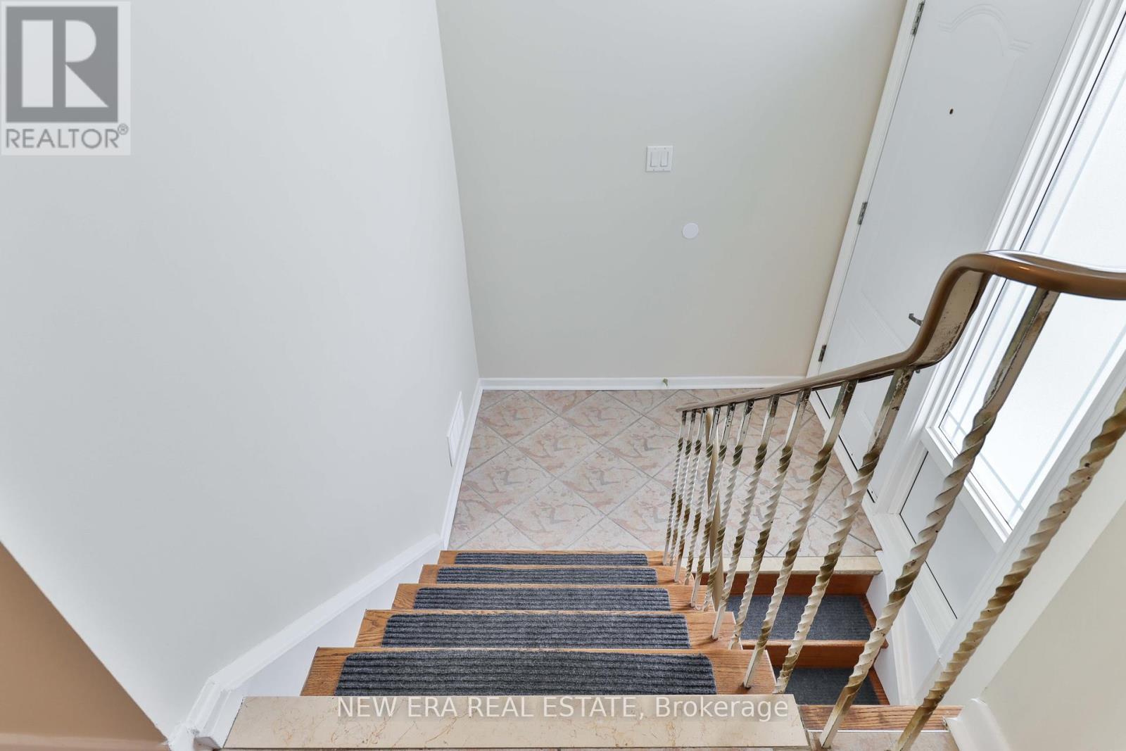 859390dbe0aaf7fc89f708cf105ef69e