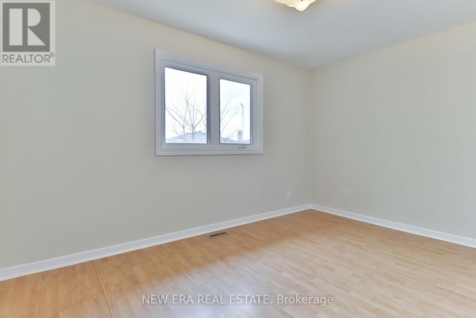 93fc7ef8002bb5cc5f3b8fc051d3ec99