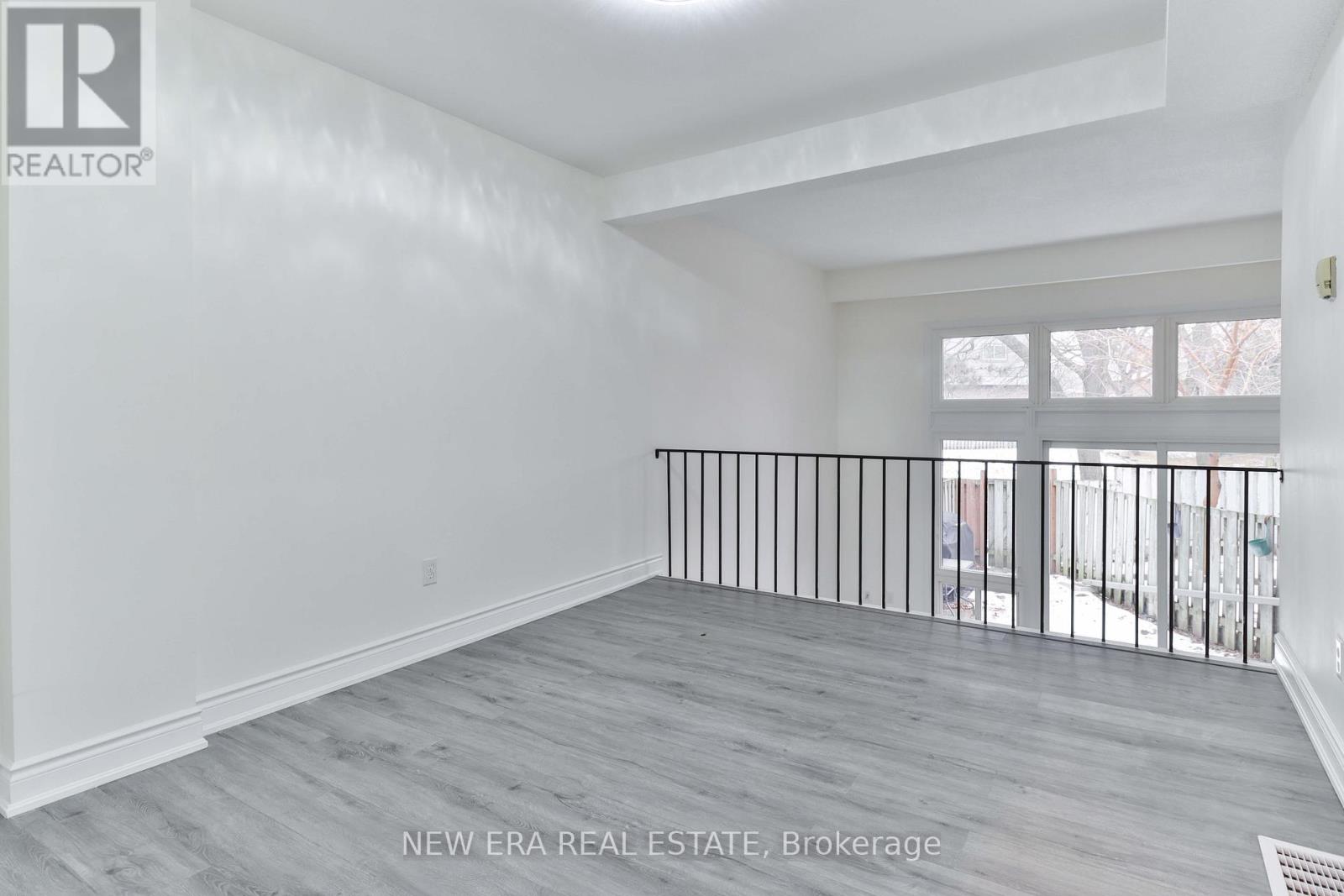 9854c43a73c23081b2f4ecc28e7dd306