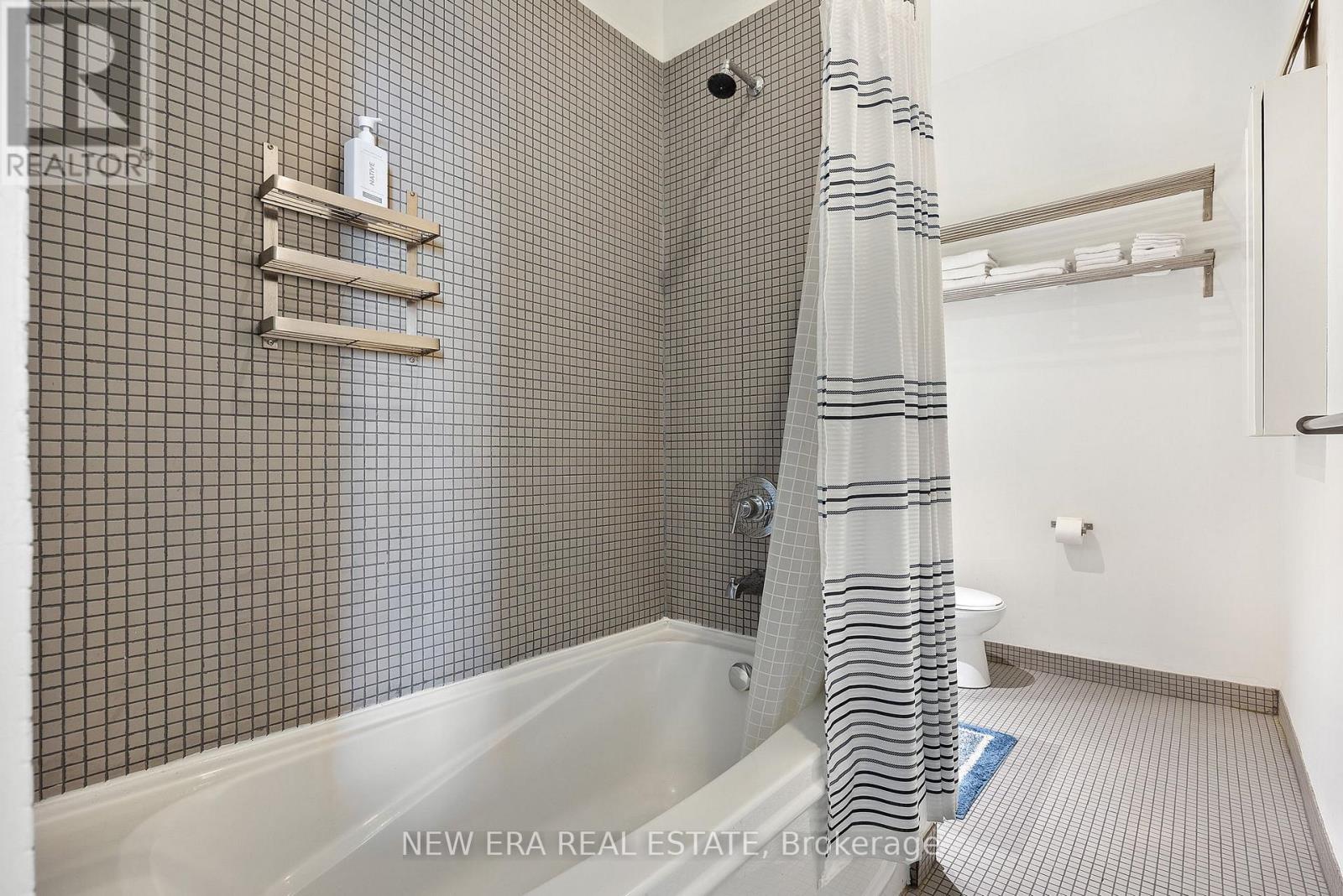 99d3b59e2271d8e322f03d60b15a1e85