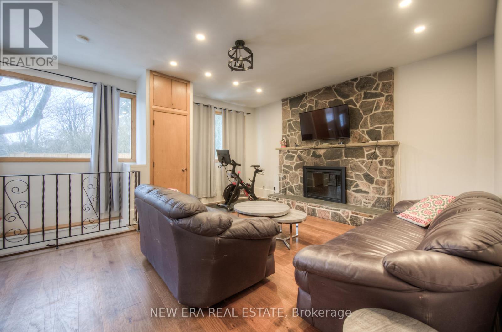 aacb85fcf12e8b850cf09db19dfb52b1