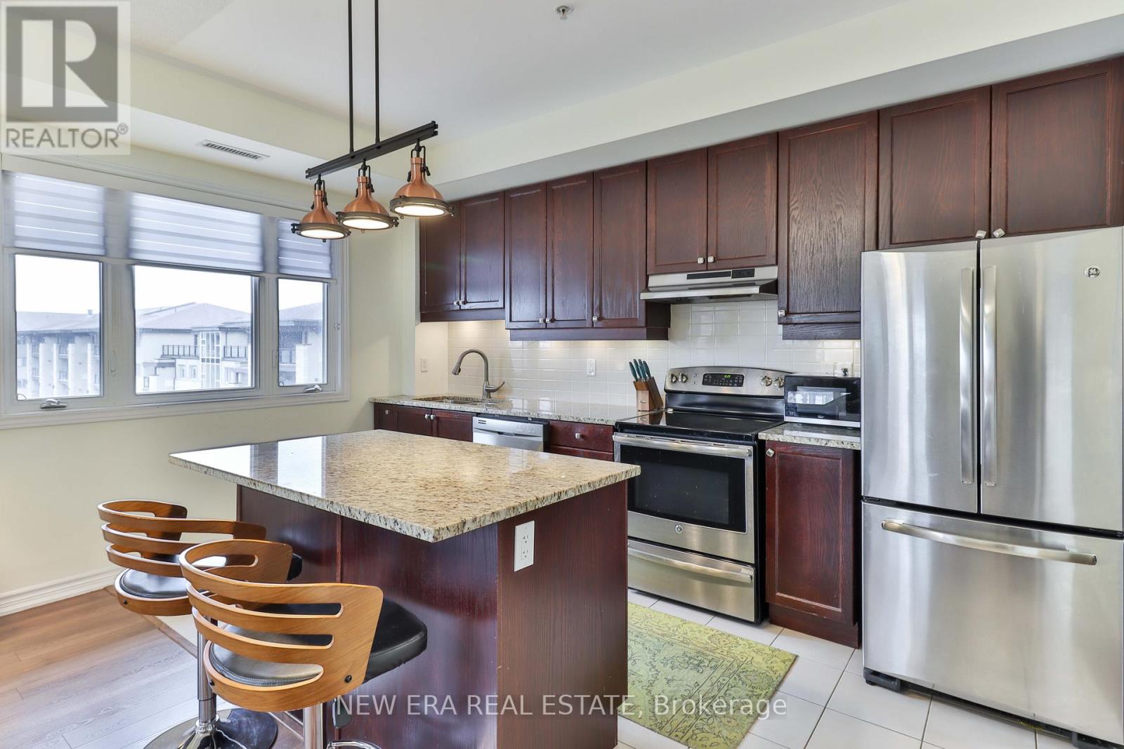 b5ec957f16d4c23d7747bd4ae7b04b27