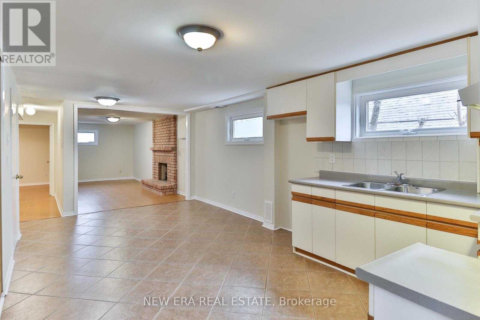 d35f6cb1dd744b2d614dc40988d136fb