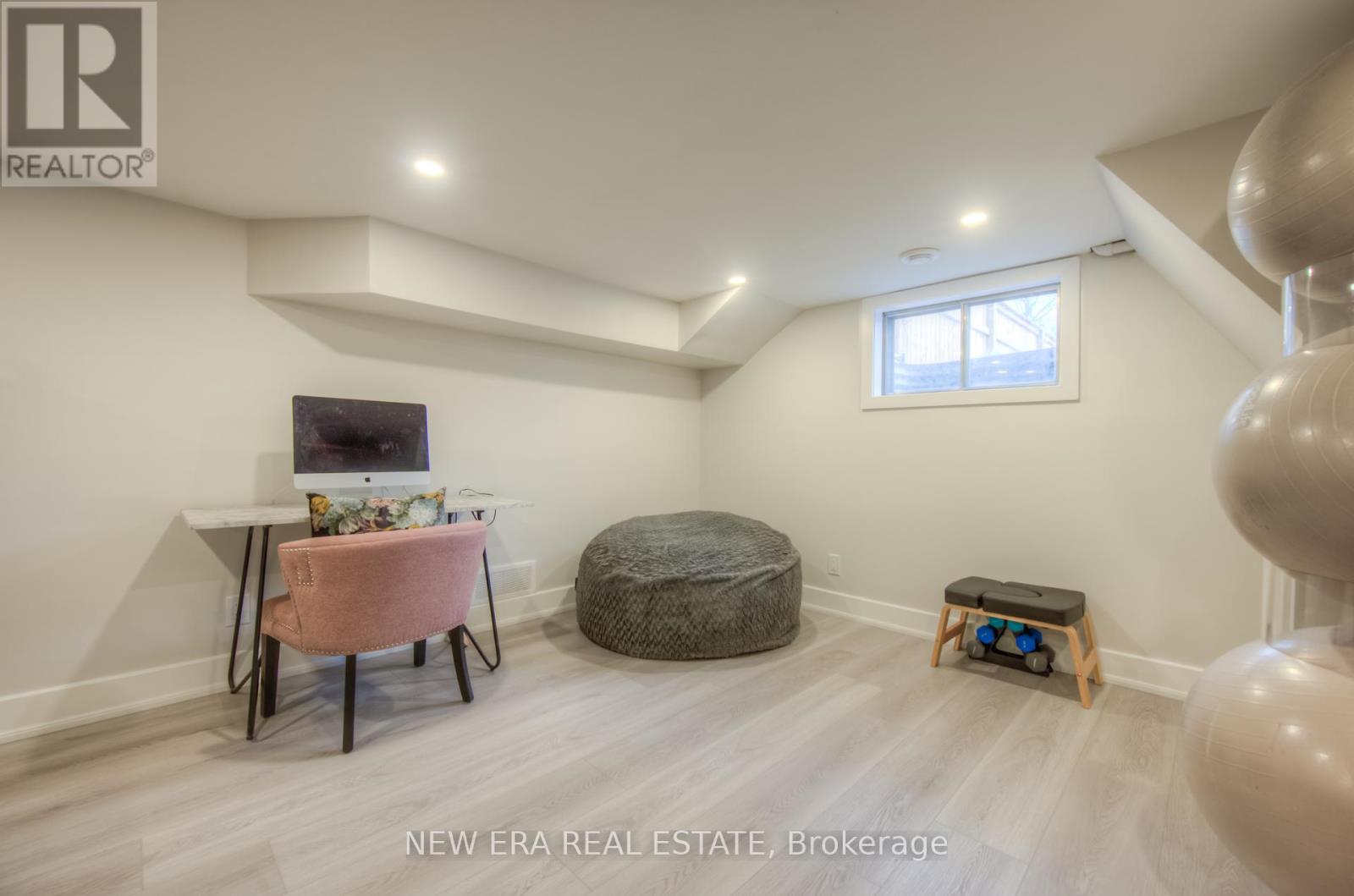 d397e7da52a2e07e682d4ad917357421