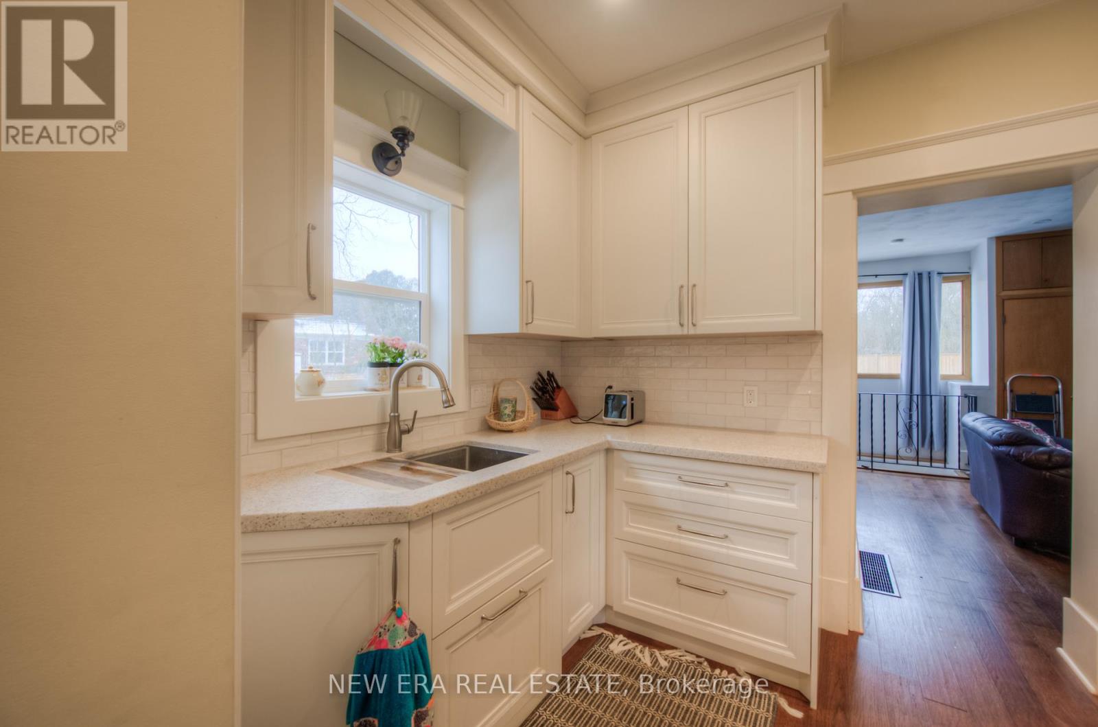 dcbead5669a3bb7012779eaaa0a1d4ce