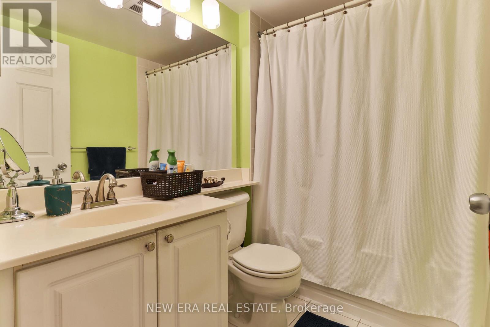 e82523a5bf314b9cf91f106a53272b08