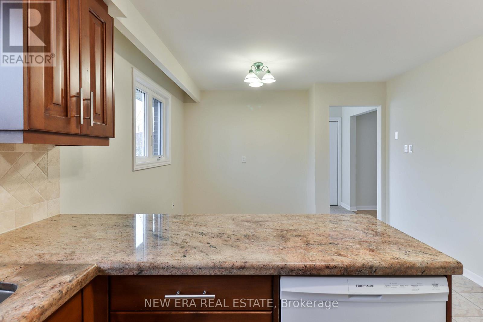 ecaa1c6da6ba0c37cef984f9a89d0580