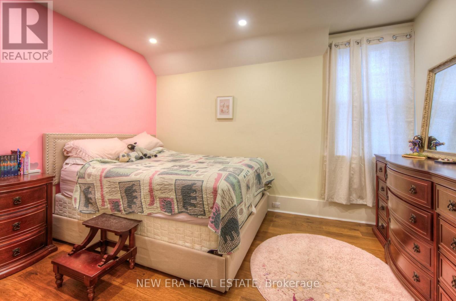 f6616849c75ba00d898ebf4b692243ce