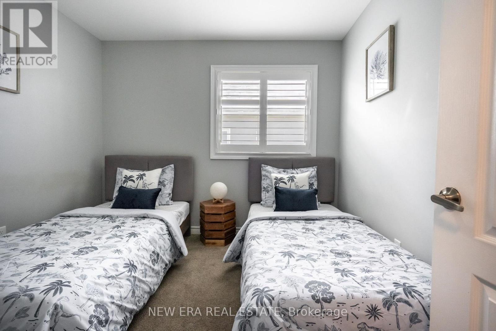 34df658fb192105ffdcb6349ee1b8d35