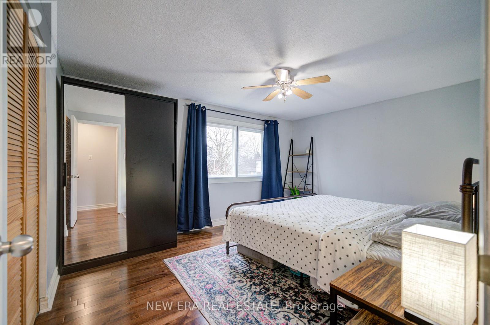 70408d68993572c8161dc2098ad5cc3f