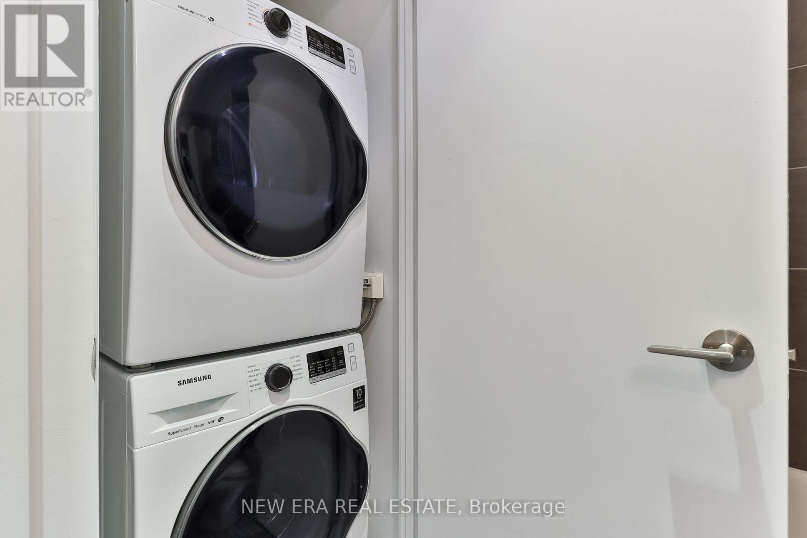 870398a3fad561a747726ee3f8cde87f