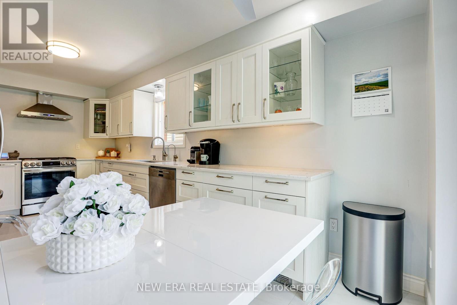 d8898a4b3215a434a82583a9529e5098