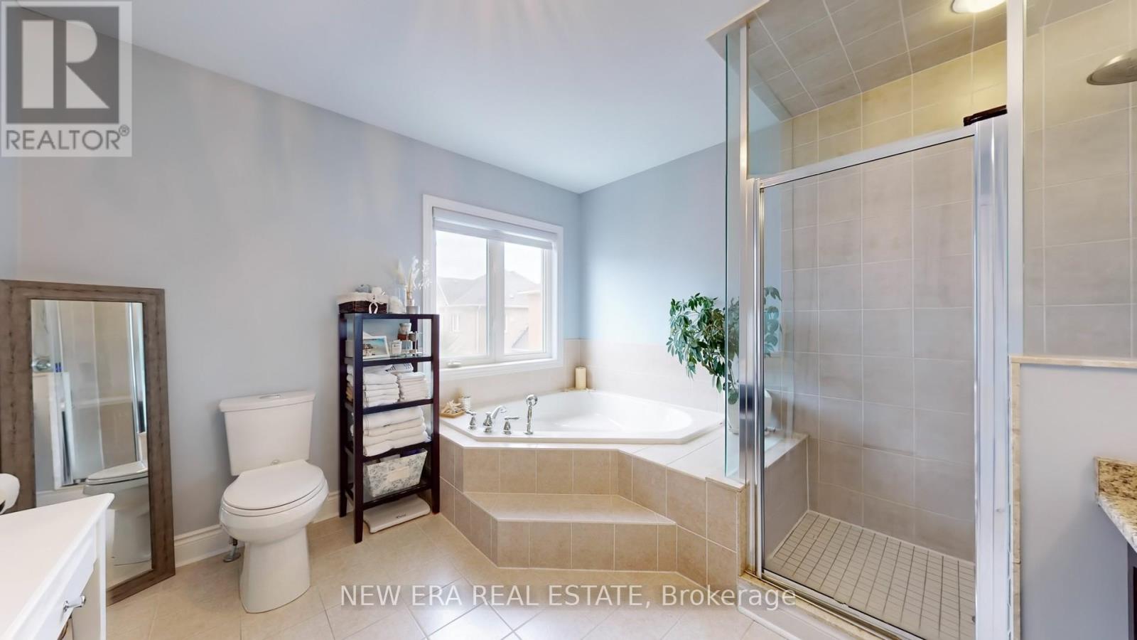 6185bf5734f382b9d363ea539f71a65d