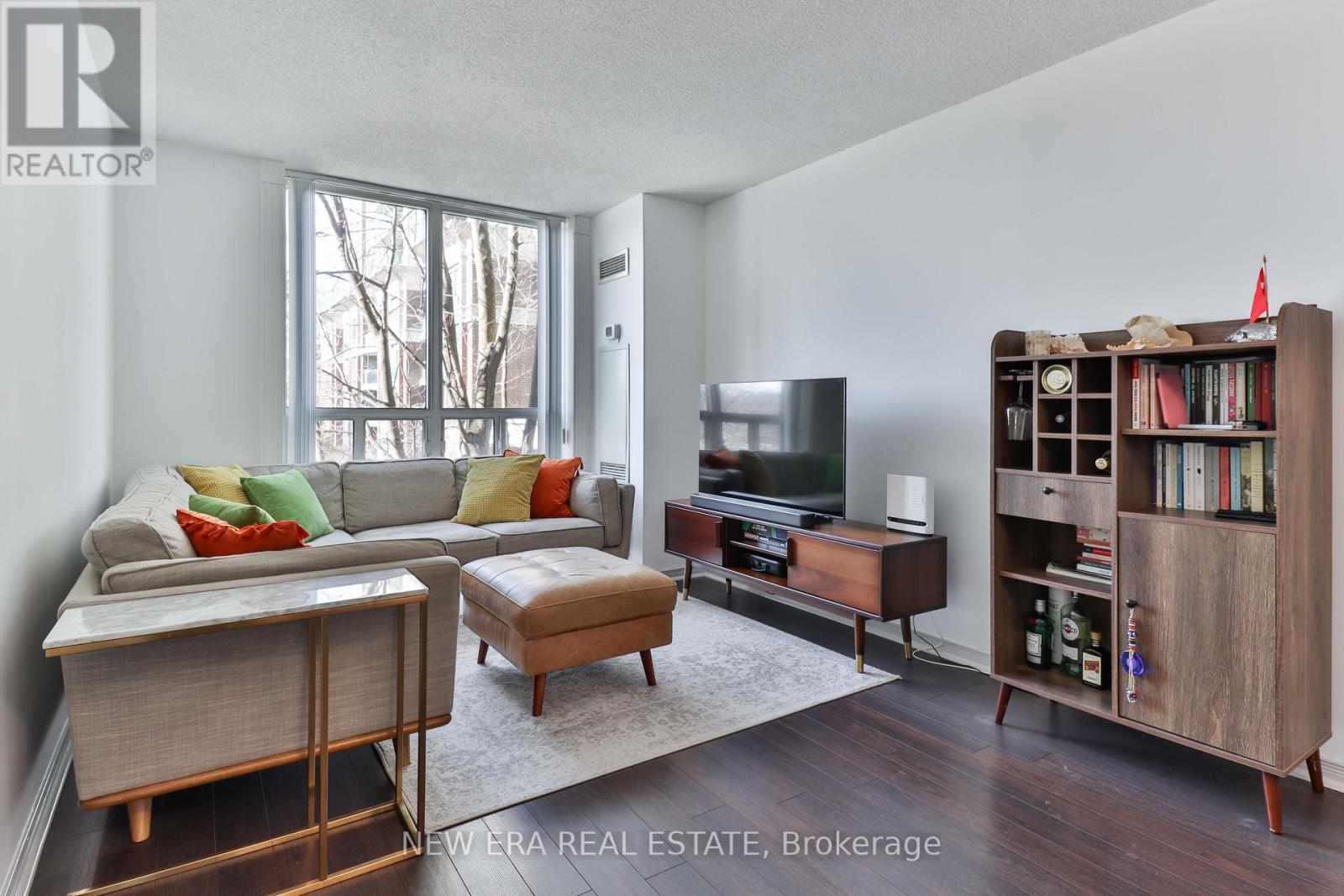 9d46108f9742d60baee34cd85d70e271