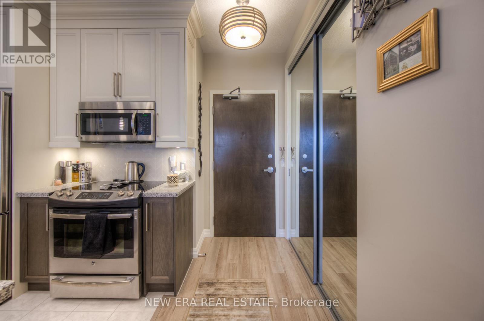 dcaac120a4017245f227d32e6c87edea