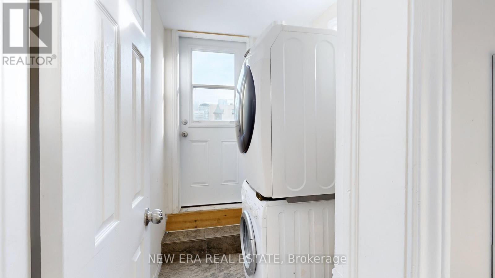 ee663422f3c147a6f27501848af78a69