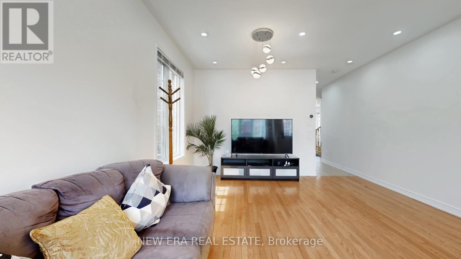 01d8e28e7a261530f5f1d870793f918d