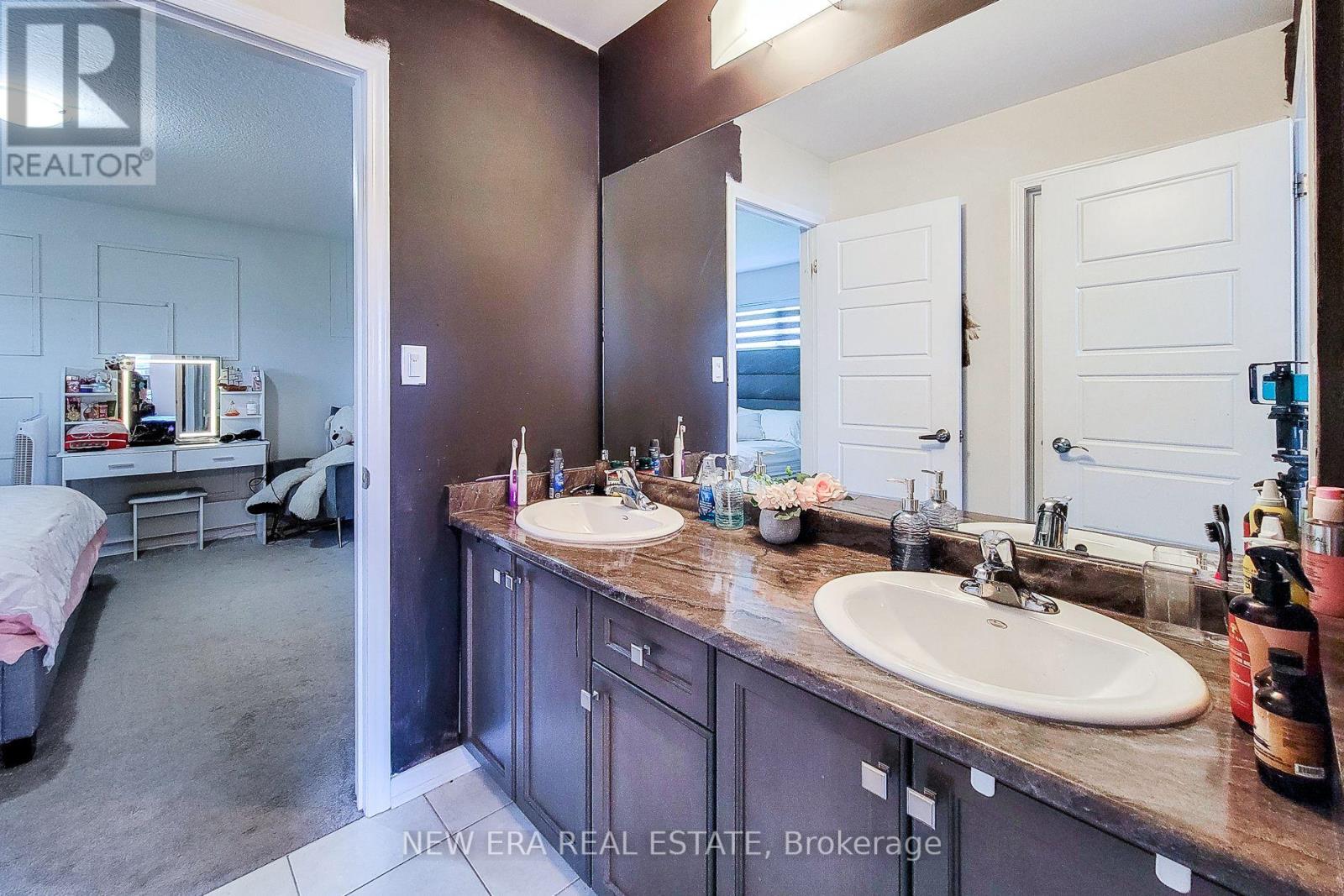 09e79d99df85f7fc7efd4d62beb8b12a