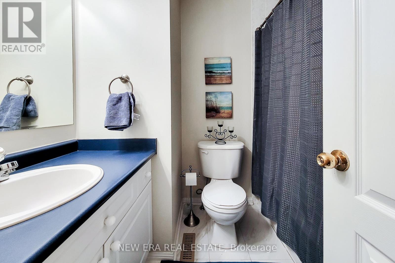 11c1693621f5e16f17b4c4c344f15cdb