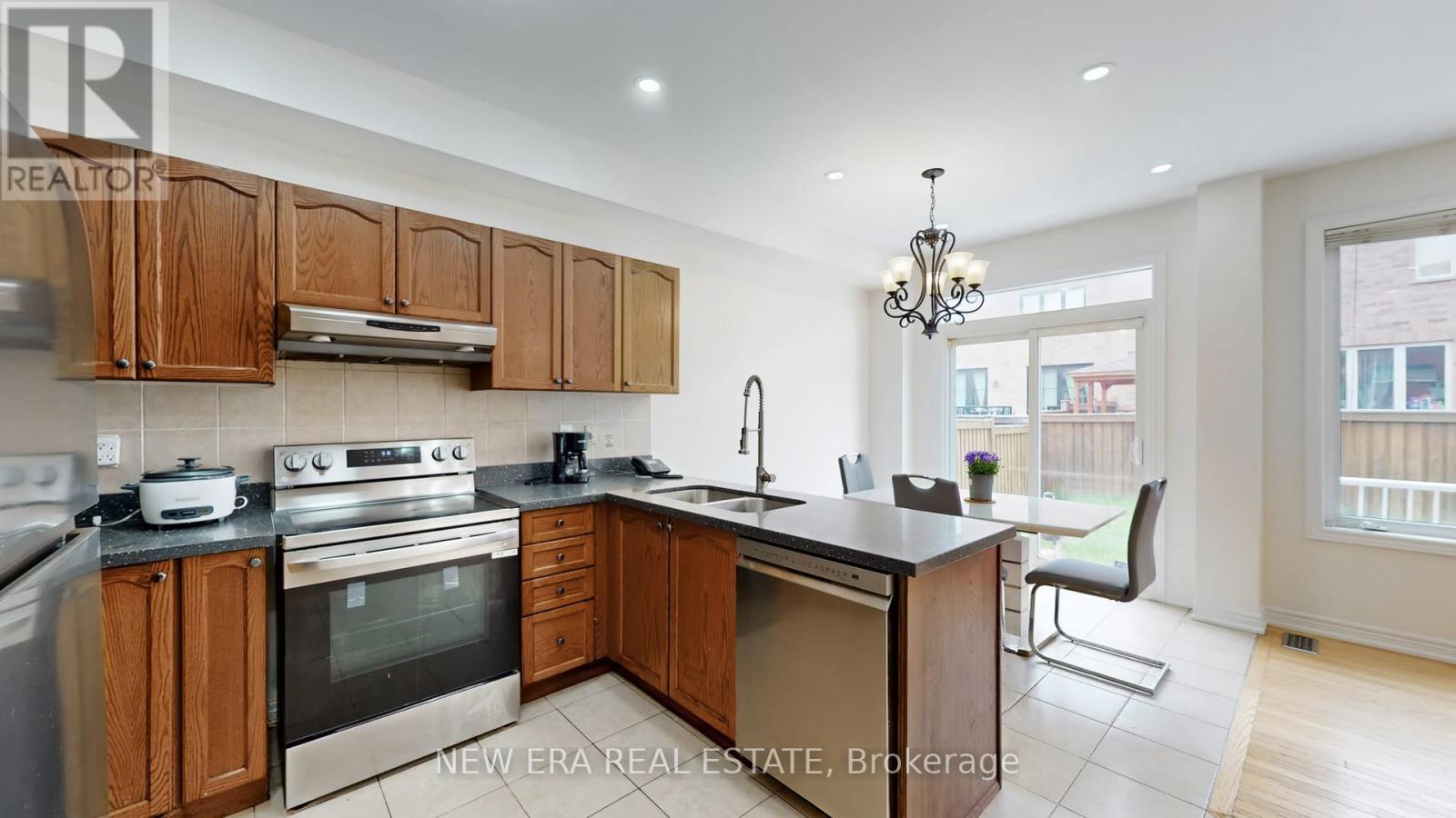 235c5cc804e7f7a4738426e894524b1d