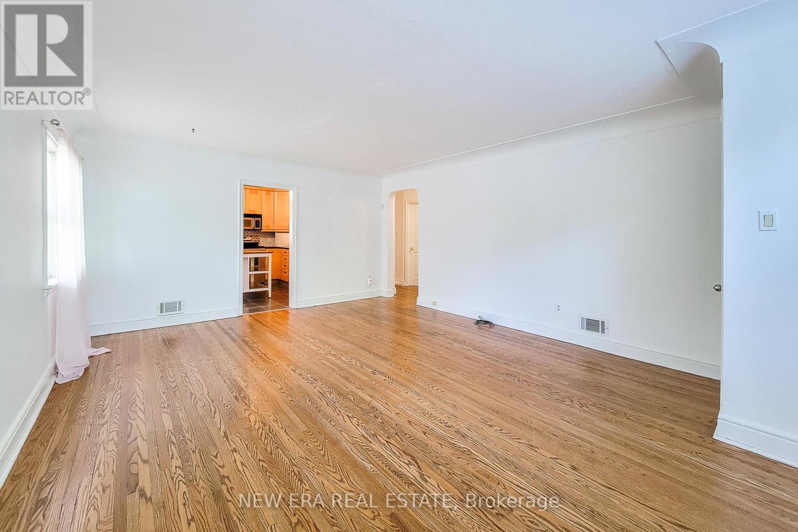 4b58e3b3aab8e9be090bf50331bf8100