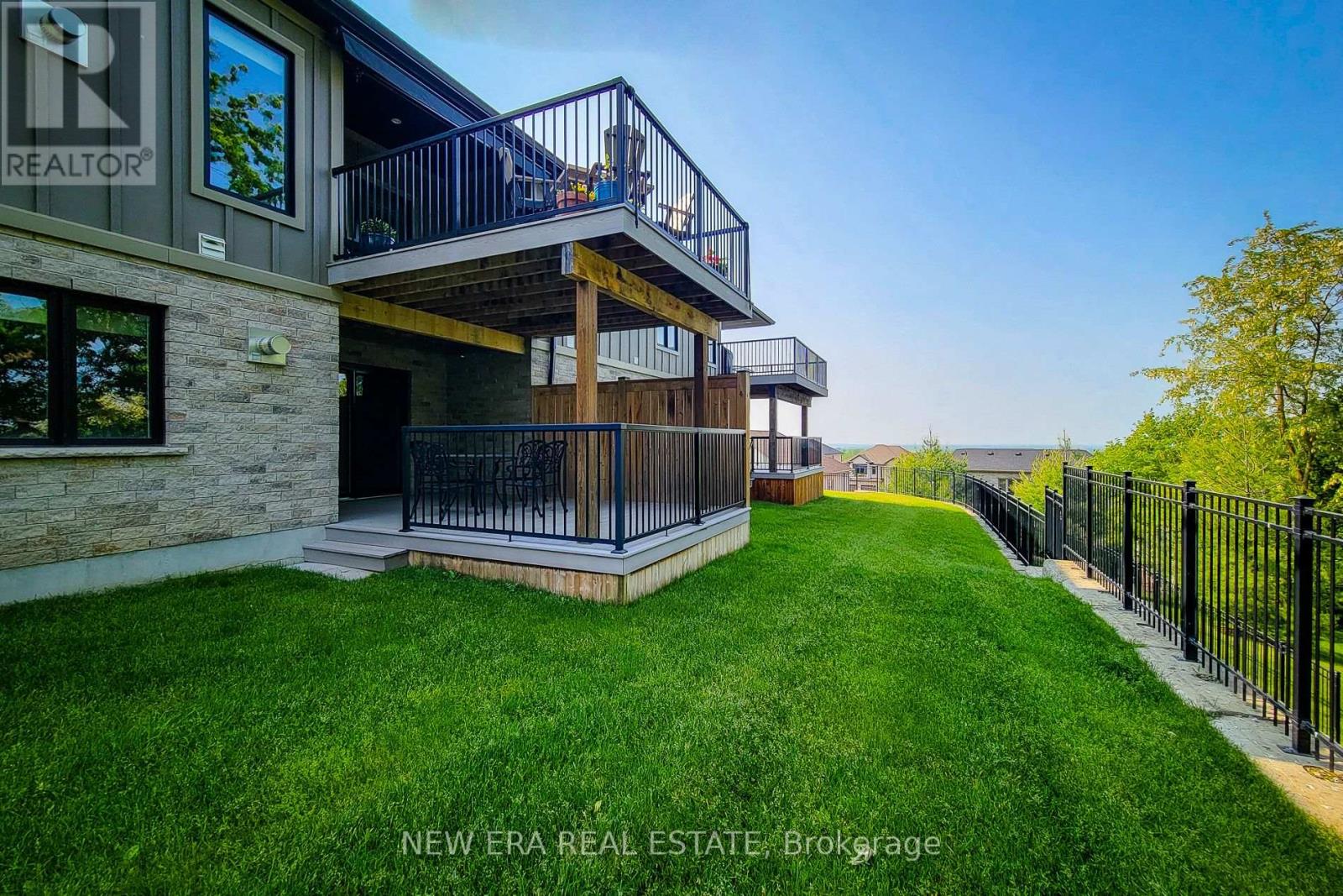 745b3e8fdd3e65fa6238feef7c6d3ad4