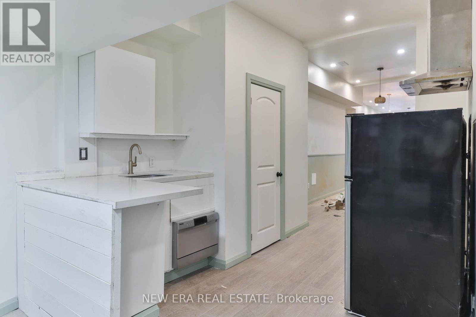 97e6fb84a6a6f3a62f68e5b27d0962d1