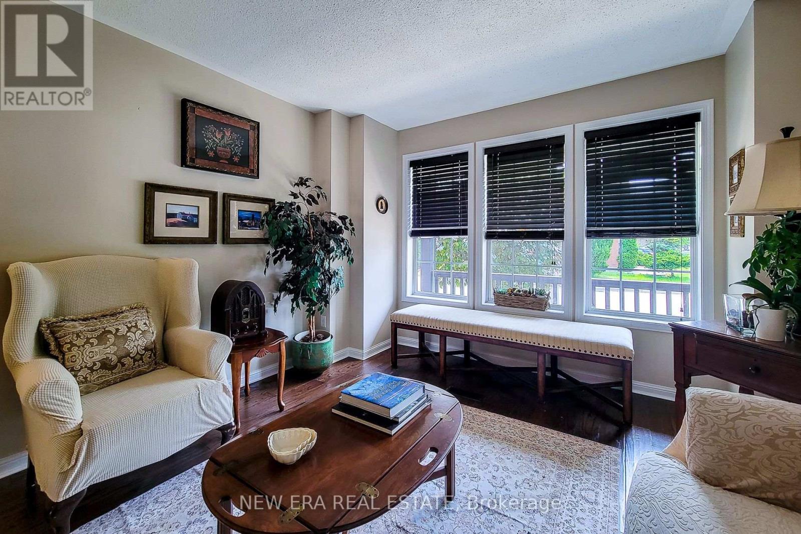 9ea71a256145a7babf00566deb92b8ec