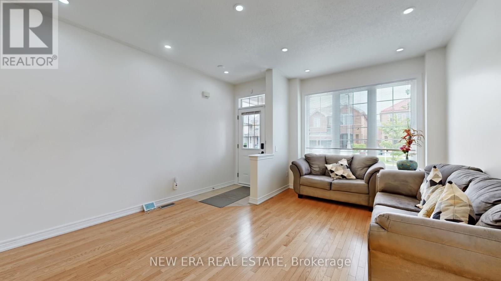 adf43a497ef01118ba7aee622cb9426d