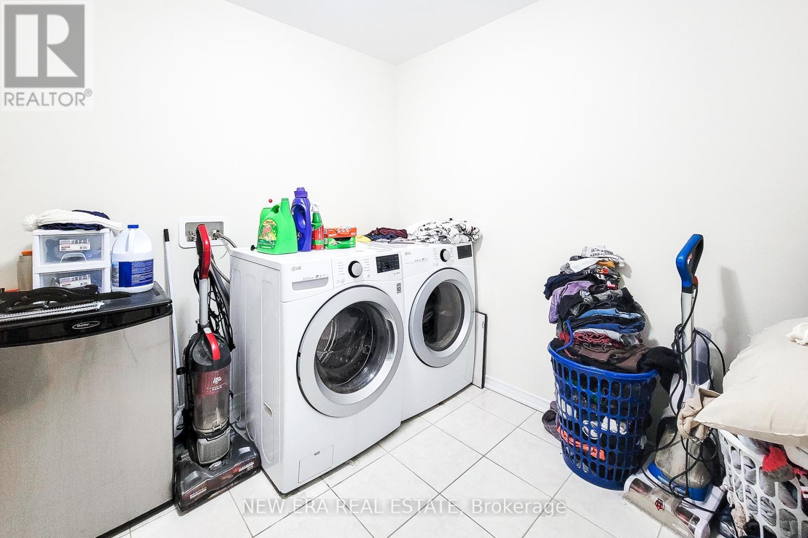 d0683f09a9c337e7def8a8e2b125bbfa