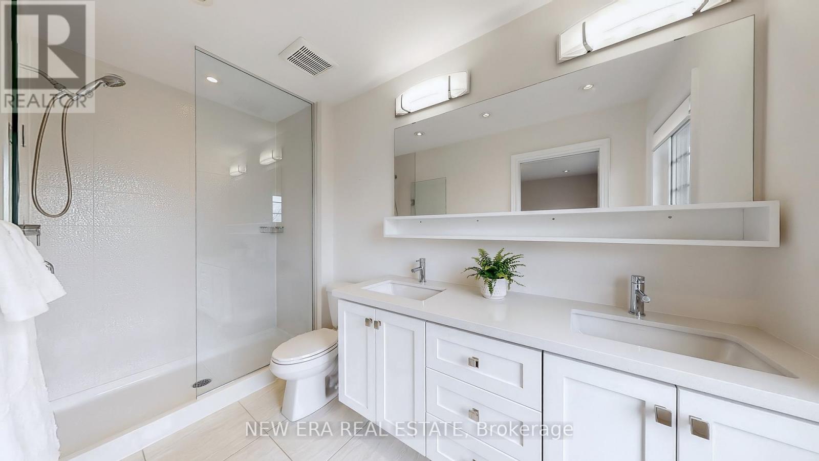 d2c8c4b6696f4dd188ee1f73c5a3e4de