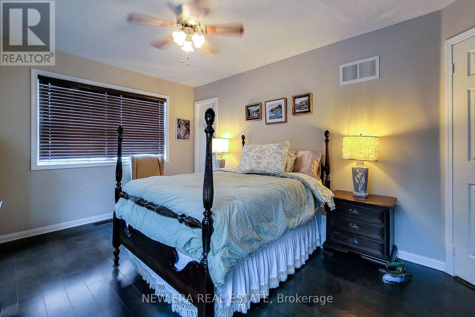 de5c2b5e2c401f9abd5cae3fb869f915