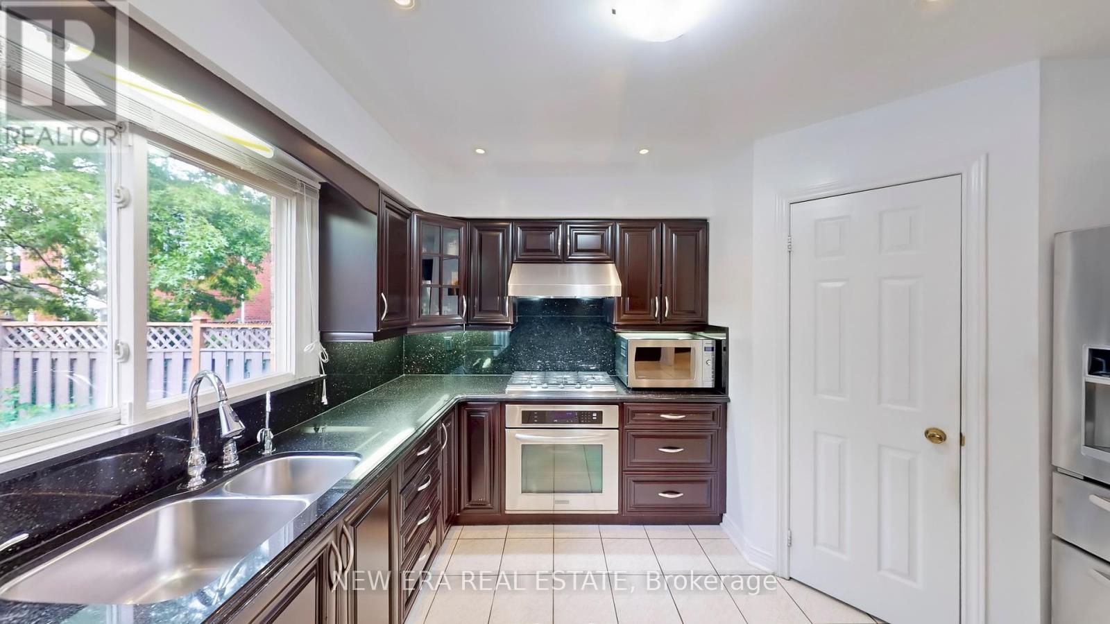 ee97f7a7cee408cdd085c3425b48ab12