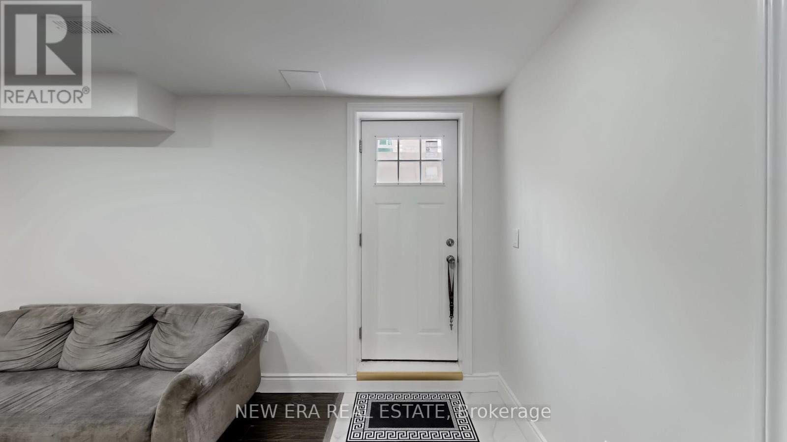 f6e8f4457f9557f27f3dc0b197ae8d6f