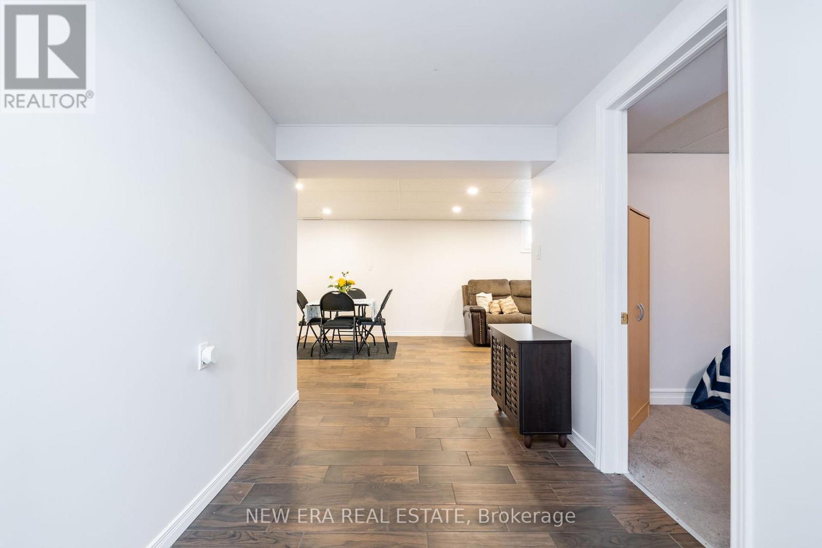 097d0e993198d63307e67fbcf782fbb8