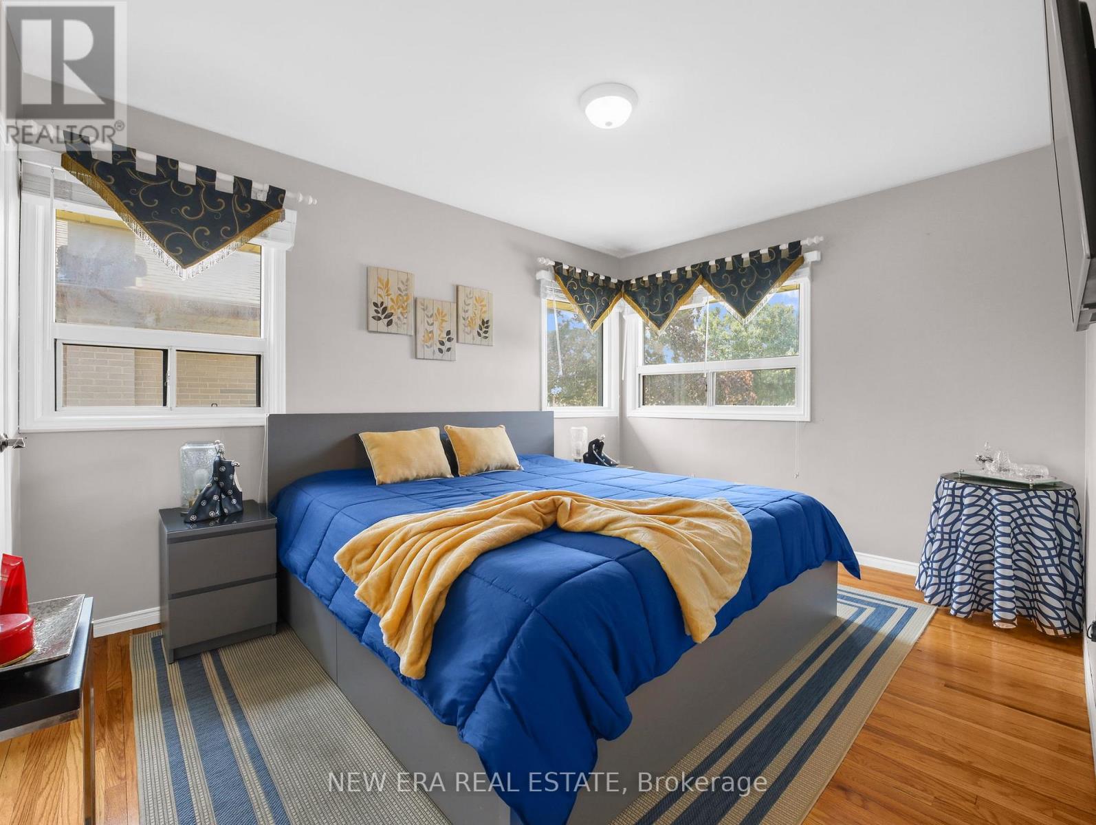 09ba6794afd9d4f3158111d822965edd