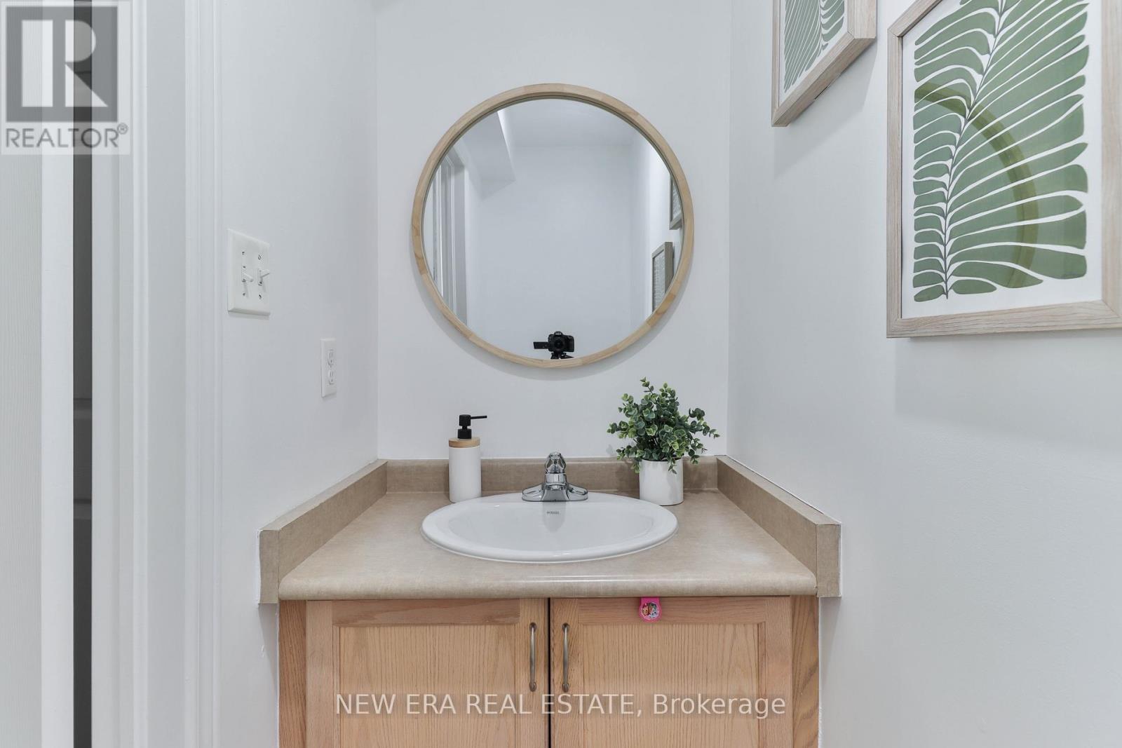 270c5e37593f7a7d91ccf12caea435c3