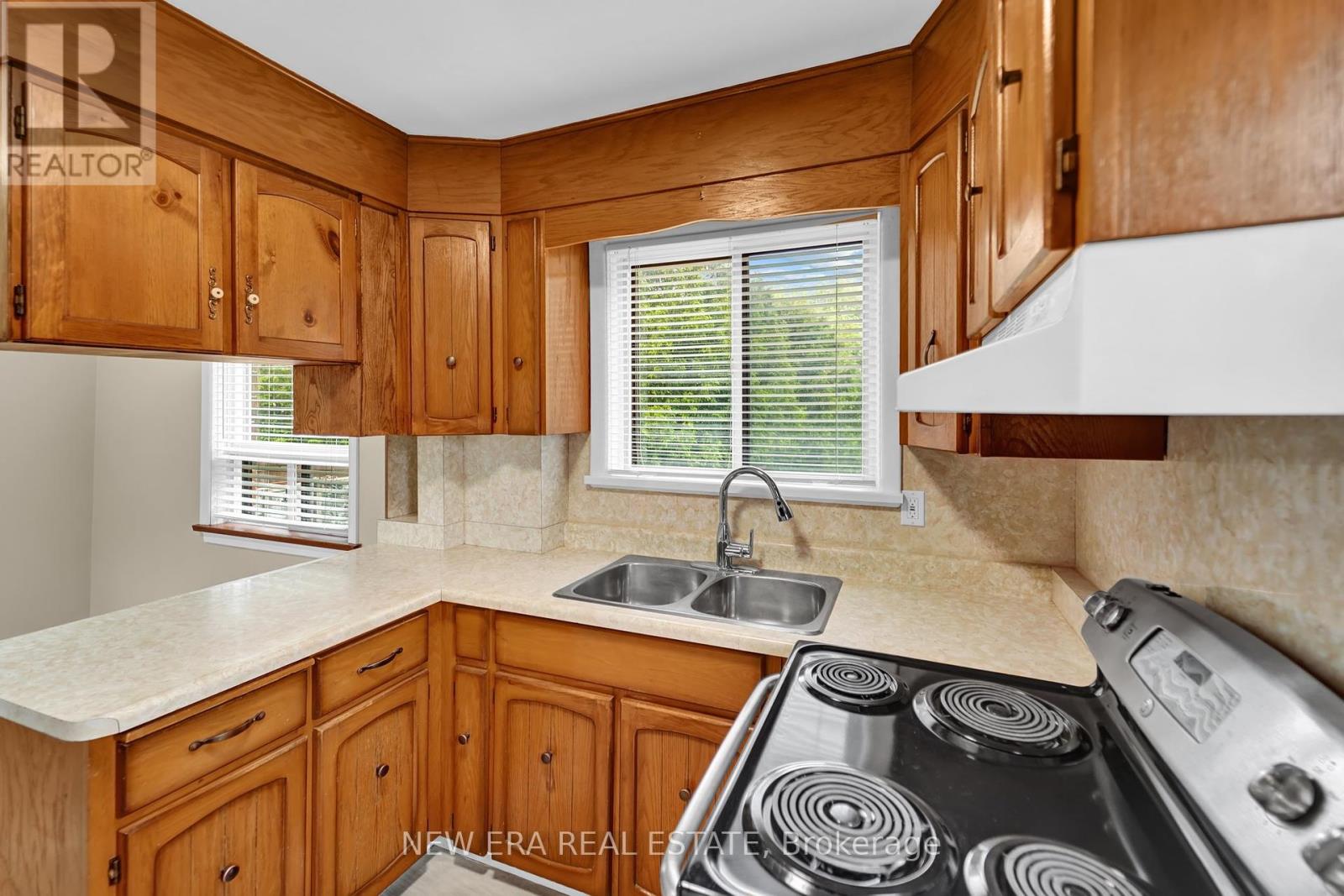 402b846d2d6c9ab0a178dfa8a2cd3cb9