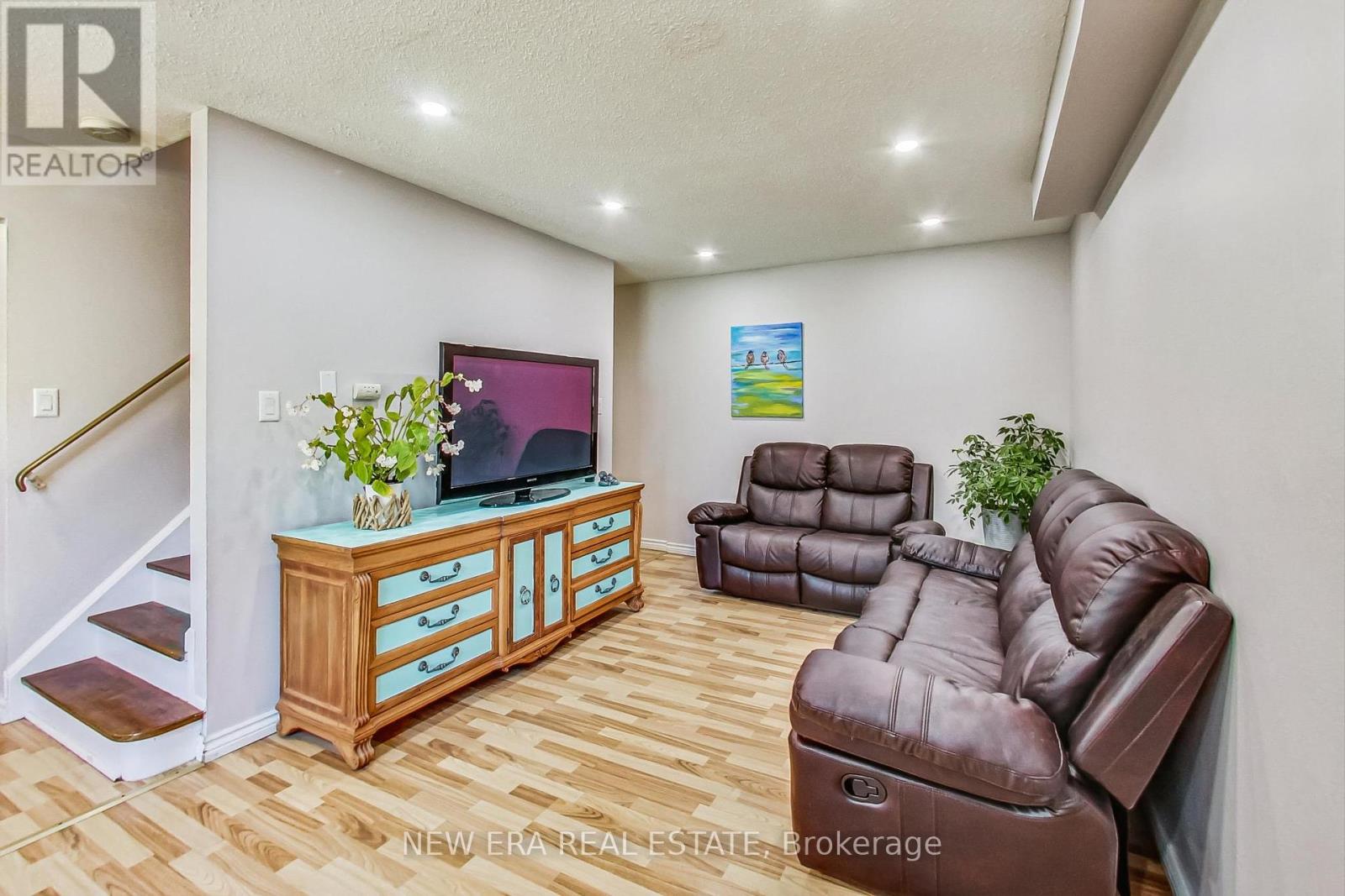 4dd535ba42b06e8cd44eddfcde99c47c