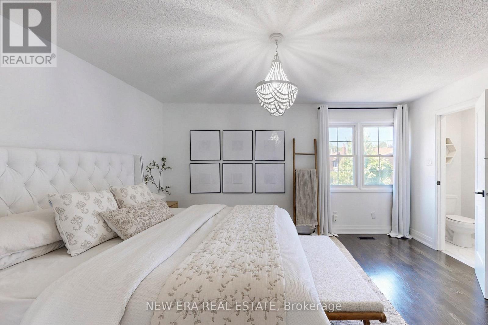 5c3a796b3bd9a293944dab556158c82f